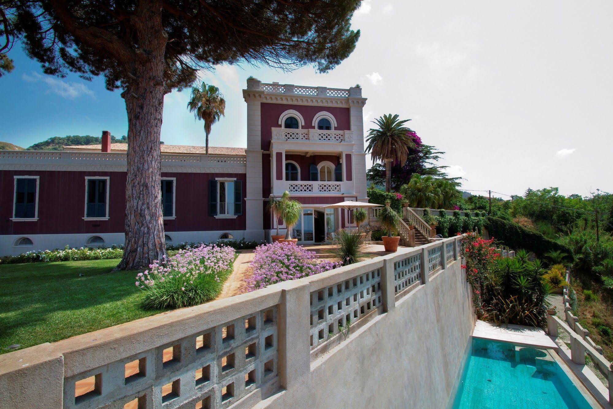 Hotel Paola